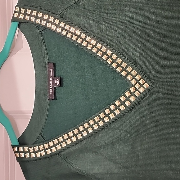 NWOT Zac and Rachel lightweight emerald sweater adorned with studs 3x - Picture 5 of 5